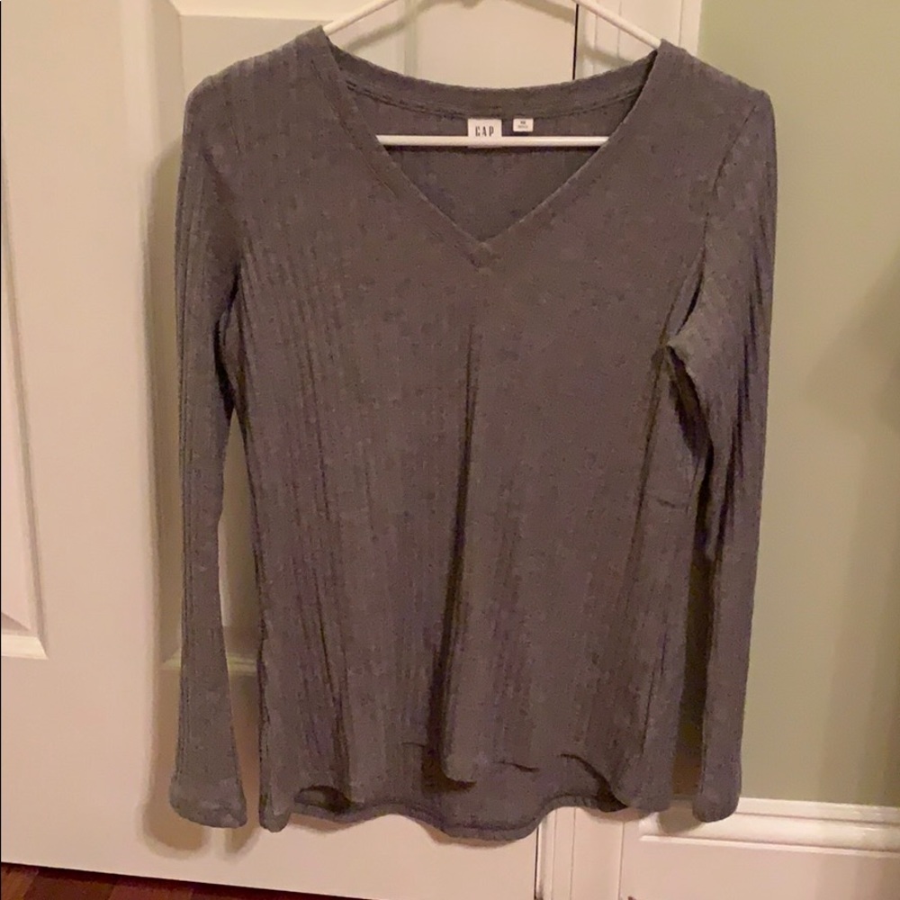 GAP long sleeve top